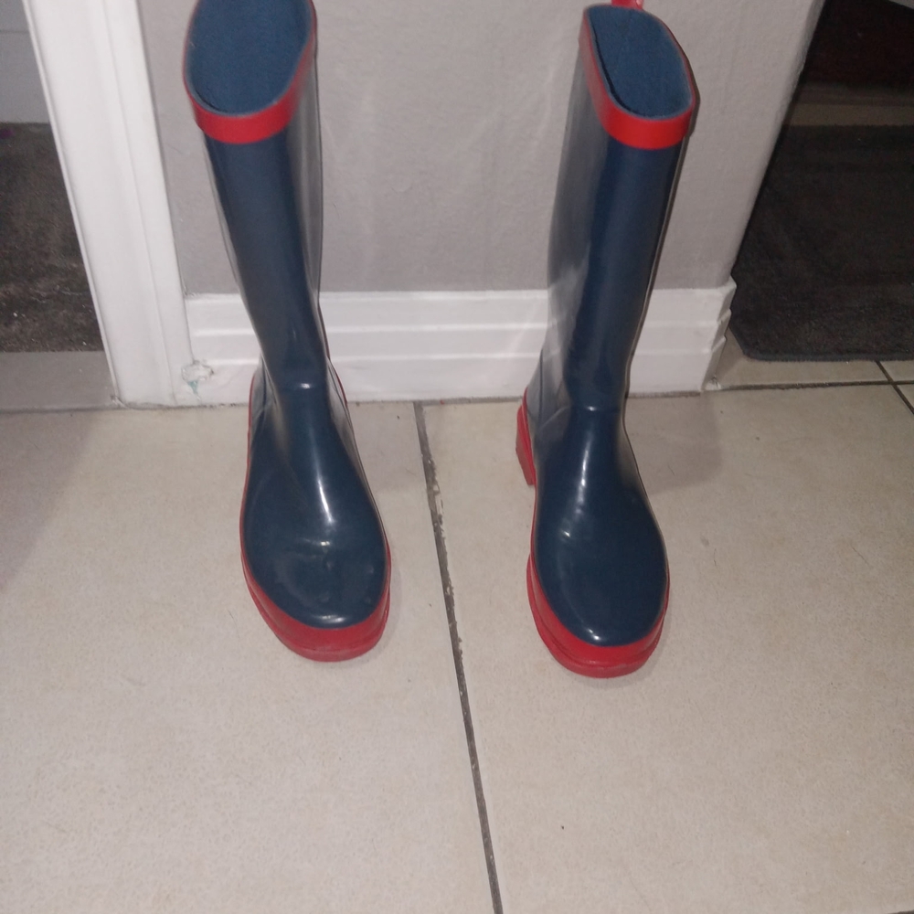 Forever 21 Navy and Red Rain Boots
